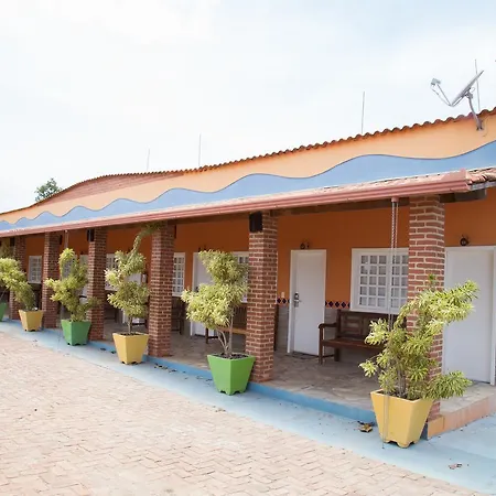 Parque Do Avestruz Eco Resort Esmeraldas Exterior photo